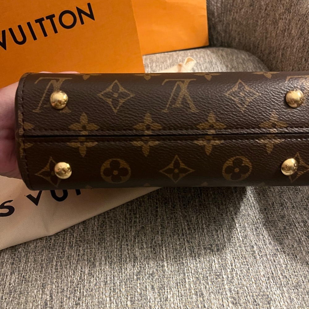 AUTHENTIC Louis Vuitton Monogram Canvas Cluny Mini - Picture 14 of 16